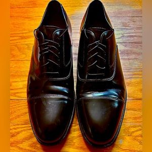 Johnston & Murphy Size 12M Black Leather Toe Cap Executive Dress Shoes
